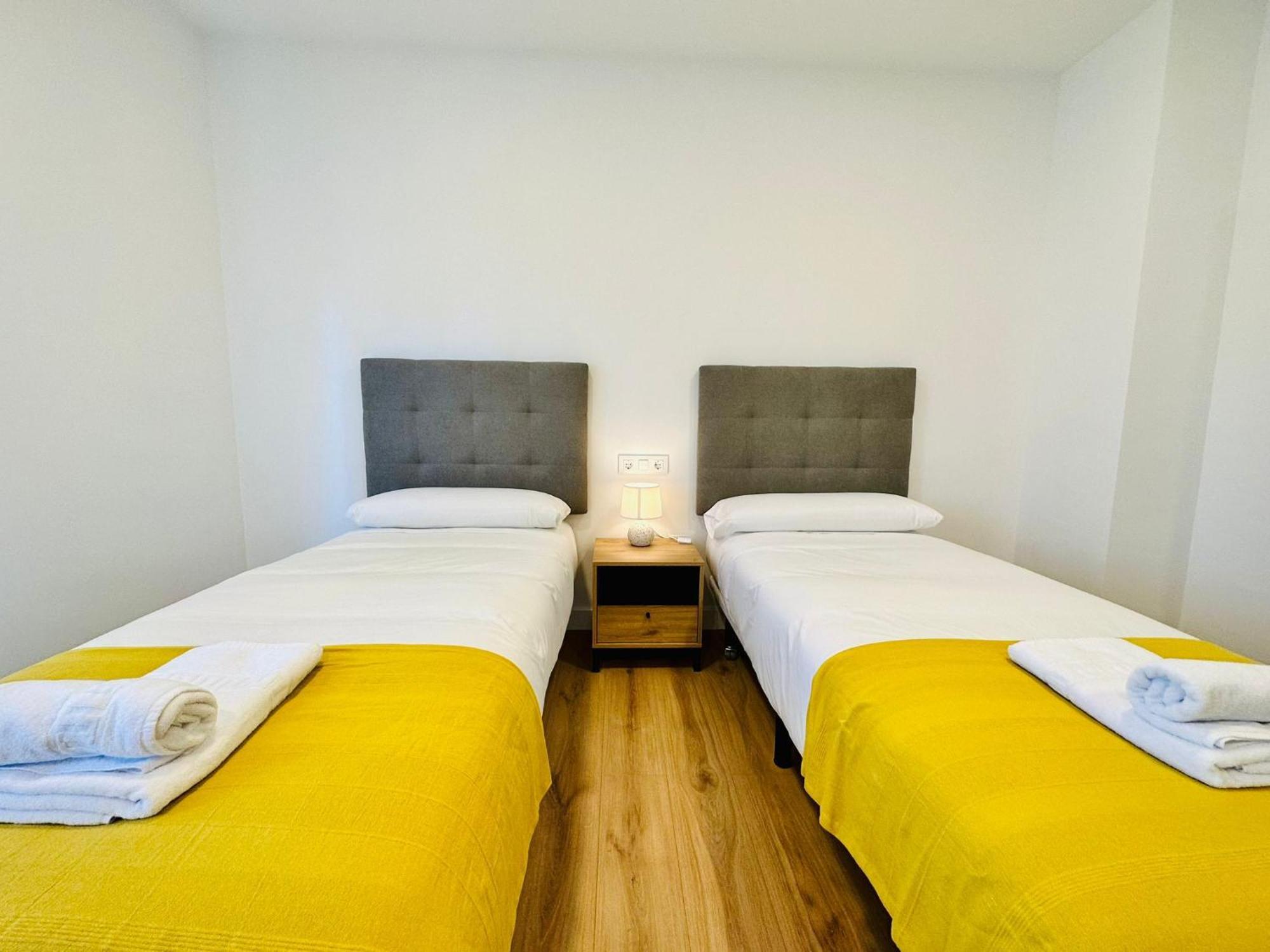 Apartamentos La Muralla Grupo Ac Gestion Cádiz Buitenkant foto